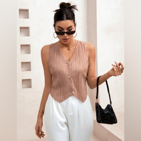 clientelle Tops - CLIENTELLE | Vintage Tan Sleeveless Button Up Blouse Top